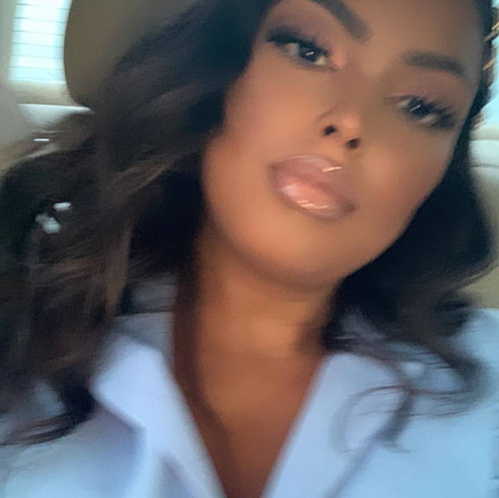 Meet your Posher, Shakeira